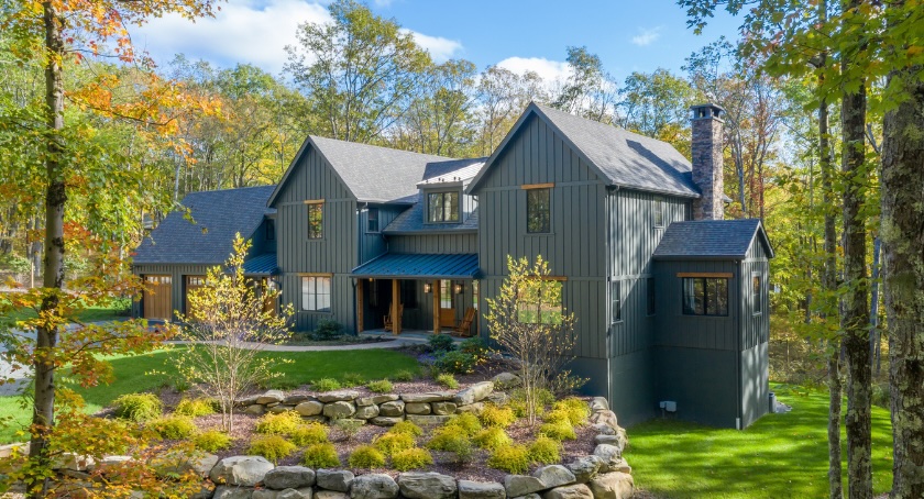 James Hardie Selects Iron Gray as 2026 Color of the Year